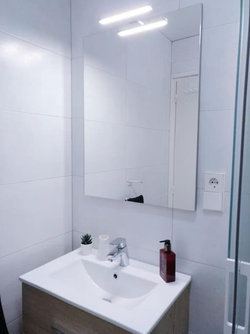 350mlaurel.calefaccion.parking Publico.centro.wifi Apartment *